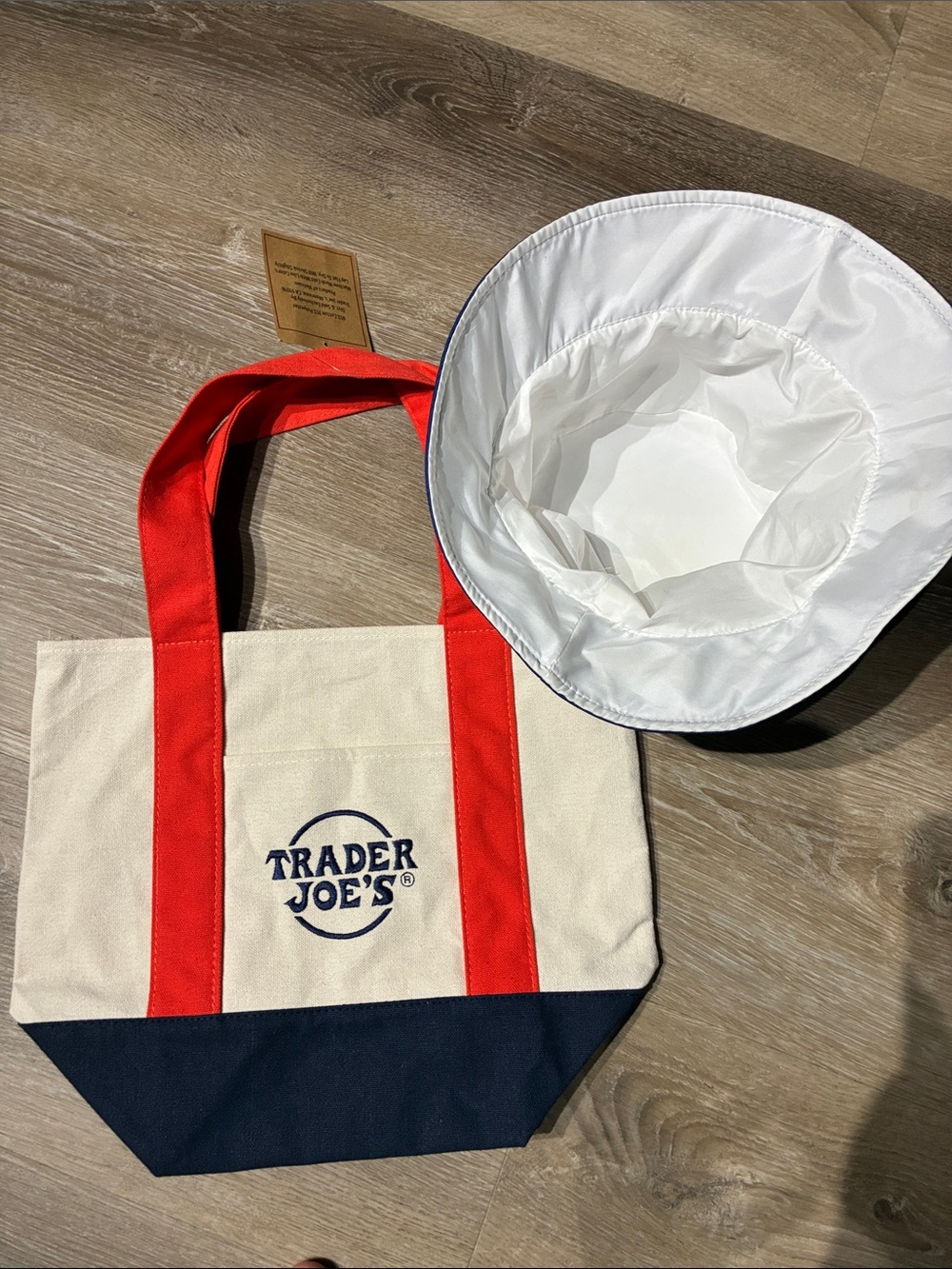 Bay FC x Trader Joe’s Mini Canvas Tote Bag with Red Handles and Bay FC bonus hat - Picture 5 of 8
